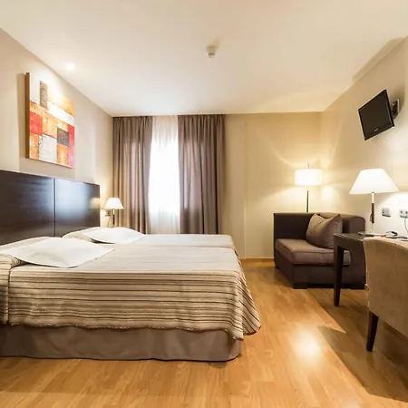 El Patio מלון 3*