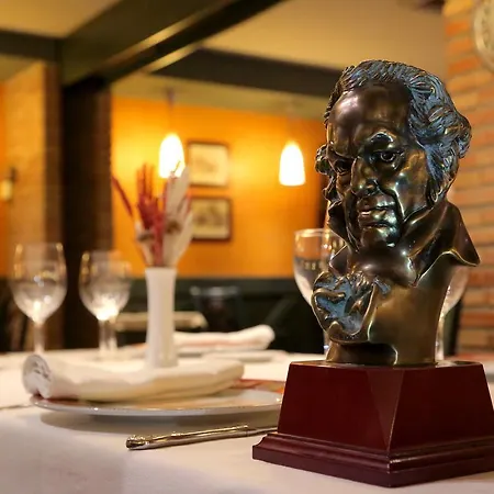 El Patio מלון