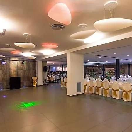 El Patio 3*